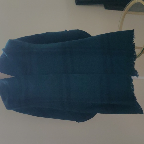 Banana Republic 100% wool soft Dark Green scarf/wrap - Picture 2 of 10